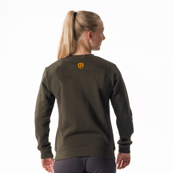 laura_olive_back