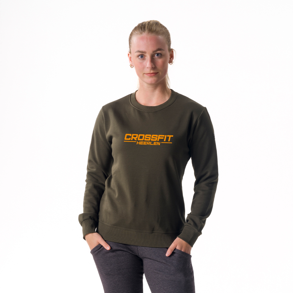 laura_olive_front