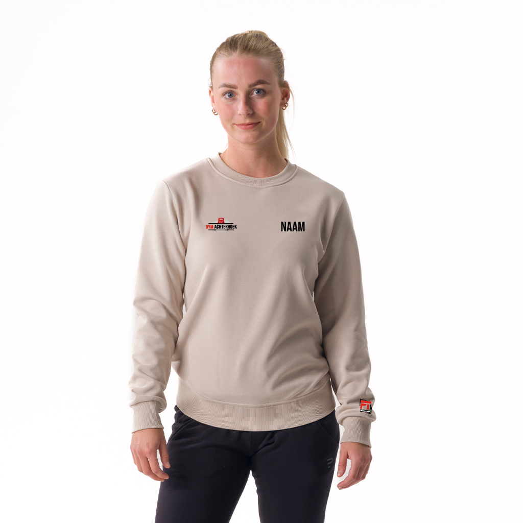 laura_sand_front coach